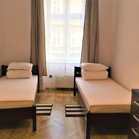 Apartment Wielopole 4 *