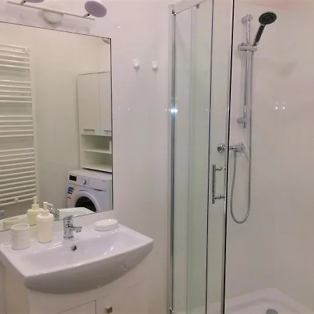 Wielopole 4 *