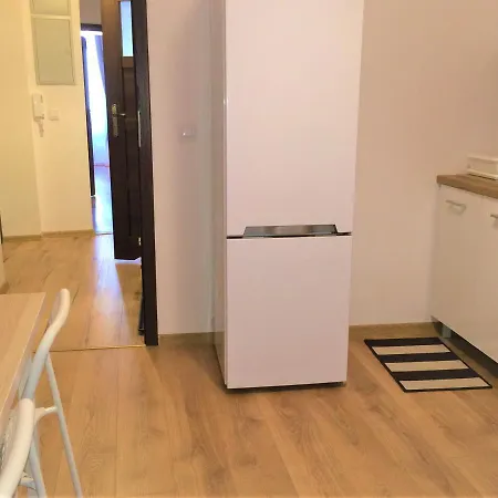 Wielopole 4 *